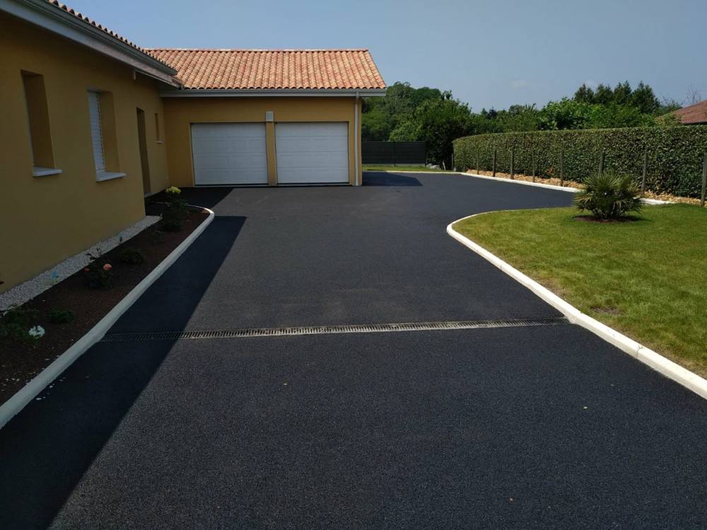 Application-d'enrobé-St-Martin-de-Hinx
